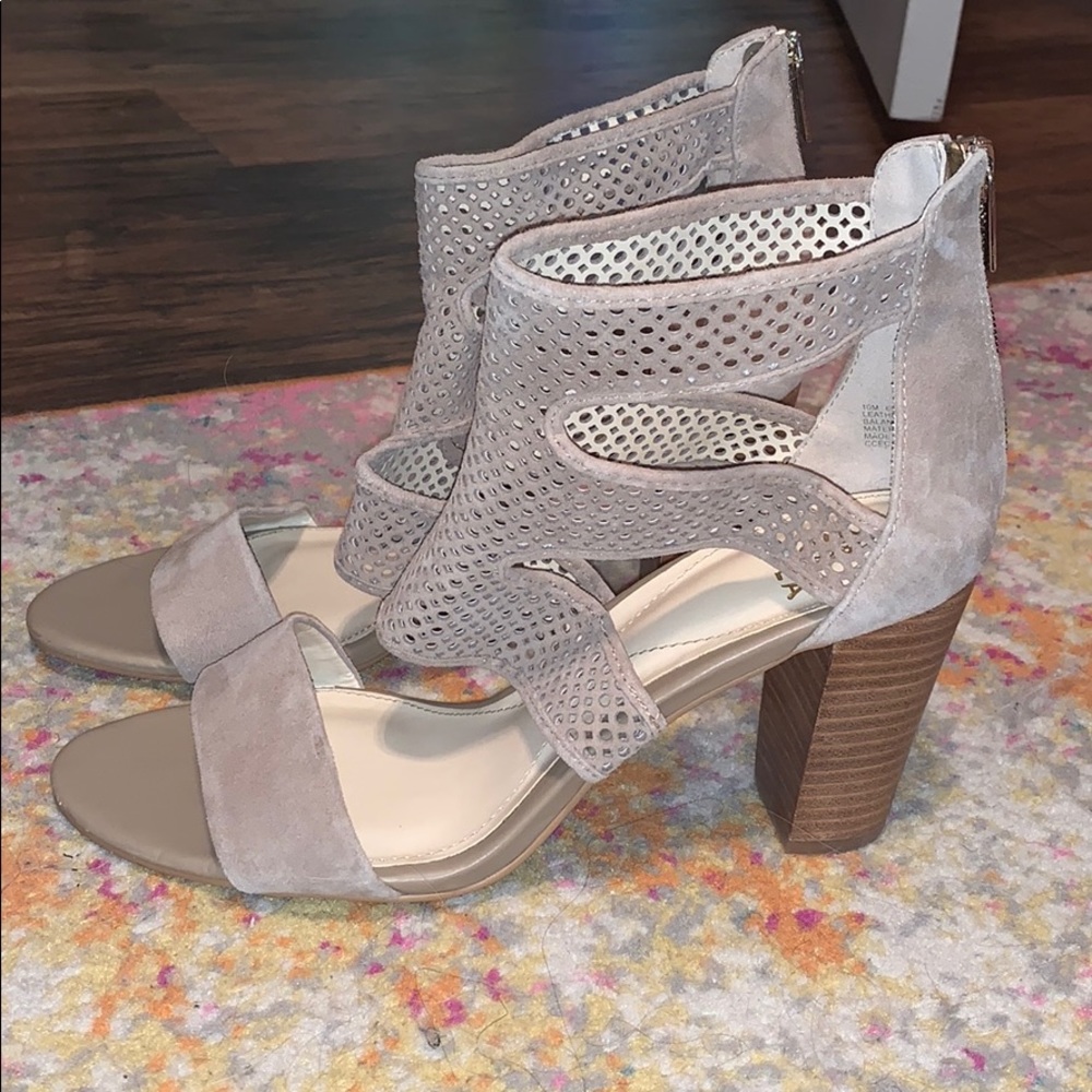 isola tan block heals